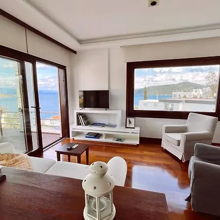 Summer House With Magnificent View In Turkbuku Apartment Bodrum